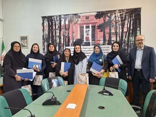 تقدیر از چهار عضو مرکز تحقیقات در جمع اعضای هیئت علمی فعال دانشکده در حوزه بین‌المللی‌سازی